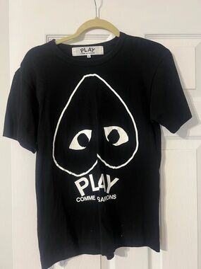 Comme des Garcons PLAY Black T-Shirt with White Heart Logo